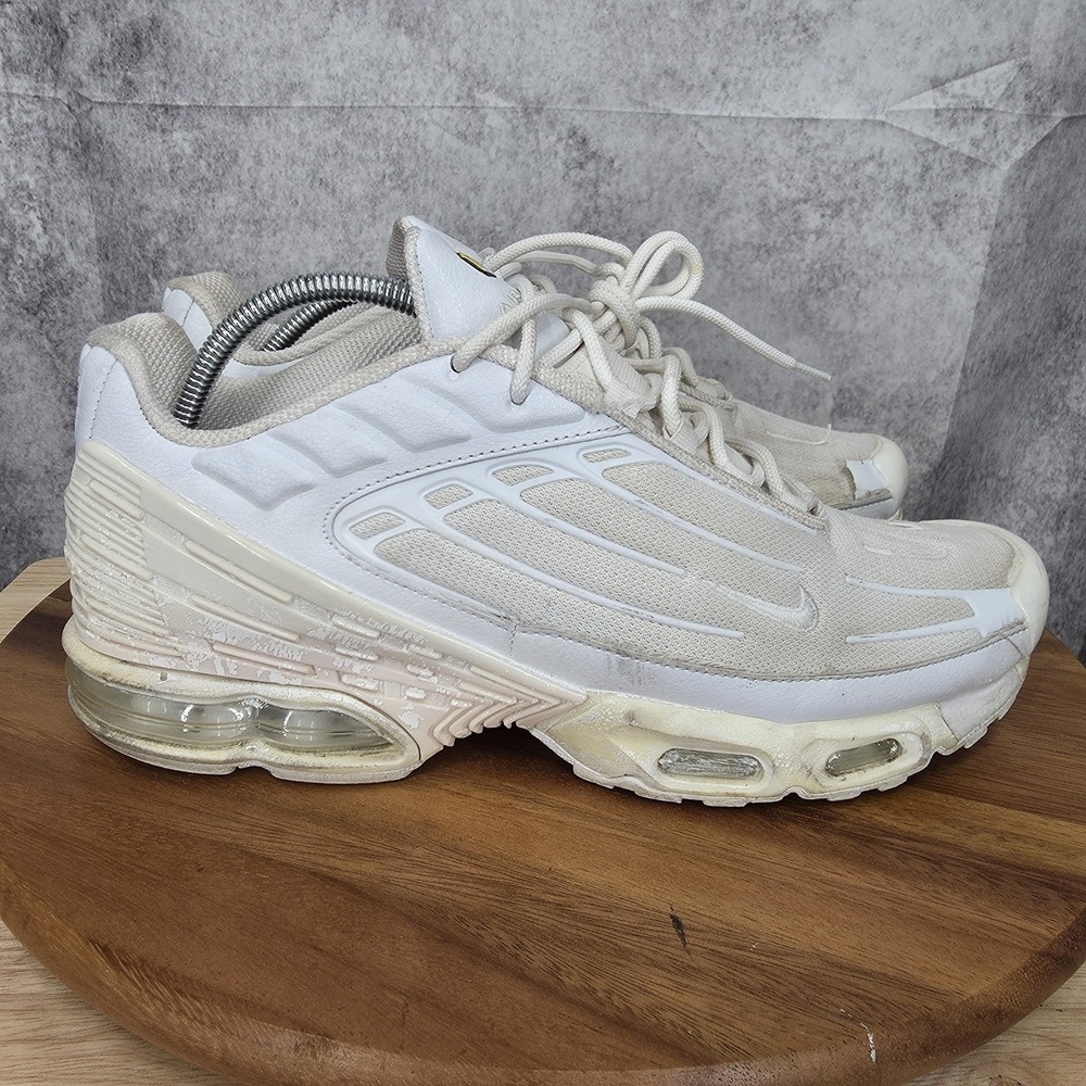 Nike Air Max Plus 3 Mens 11 Triple White Tuned Air Sneakers CW1417-100
